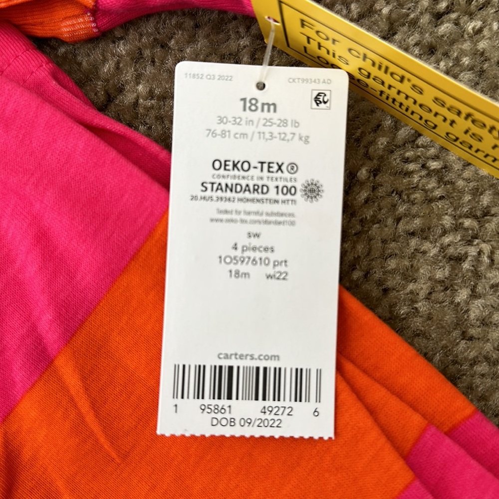 Carters pajamas - Picture 2 of 2